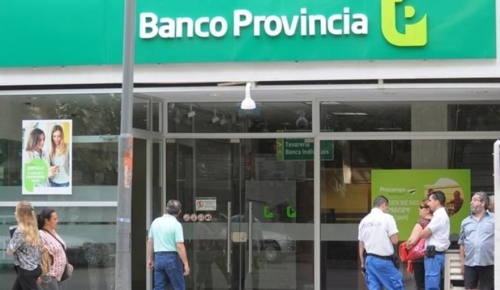 El Banco Provincia vuelve a atender con todo su personal
