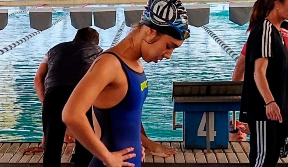 Julieta Peña representará a Coronel Suárez en natación
