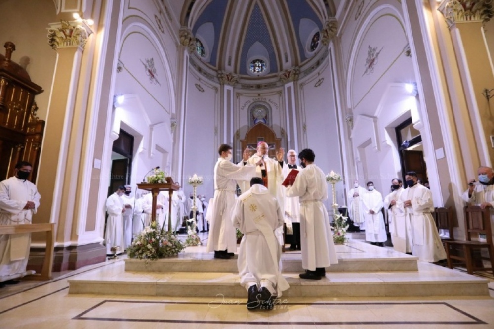 La ordenación sacerdotal de Sergio Boudou en imágenes
