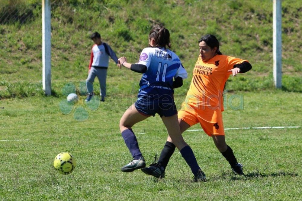 Fútbol Femenino: Las Tatanas siguen sacando ventaja
