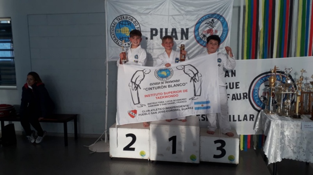 Gran actuación del representativo de Taekwondo de Independiente de San José en Puan
