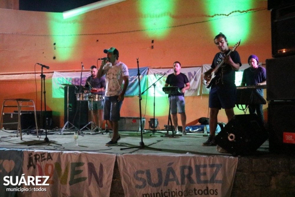 El ciclo “Artistas de tu Ciudad” revolucionó la noche del domingo en Suárez
