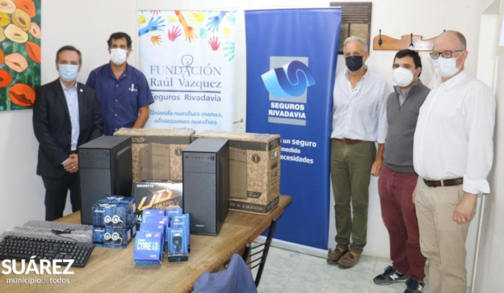 Seguros Rivadavia a través de su Fundación “Raúl Vázquez” donó 4 computadoras de escritorio al Hospital Municipal
