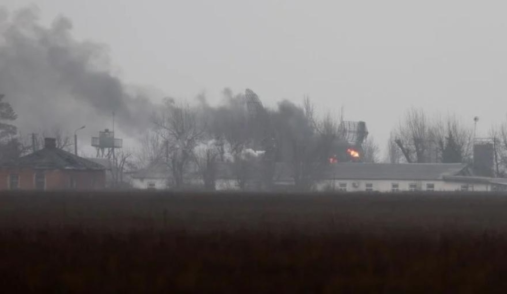 Ucrania afirma que derribó cinco aviones y Rusia, que destruyó las defensas antiaéreas
