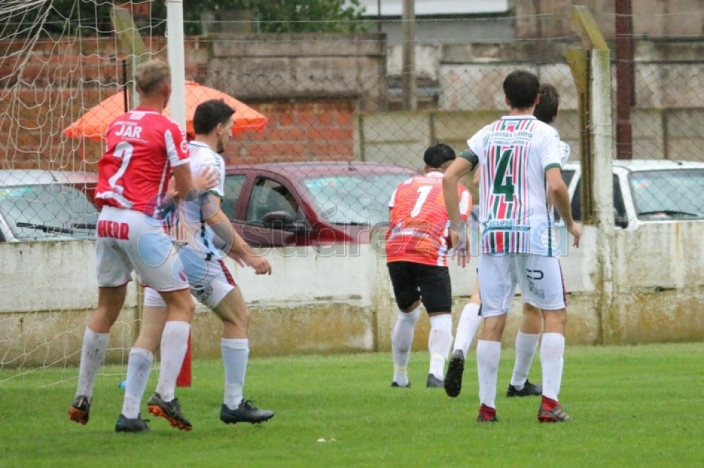Independiente derrotaba a Deportivo Sarmiento pero el partido se tuvo que suspender por la lluvia
