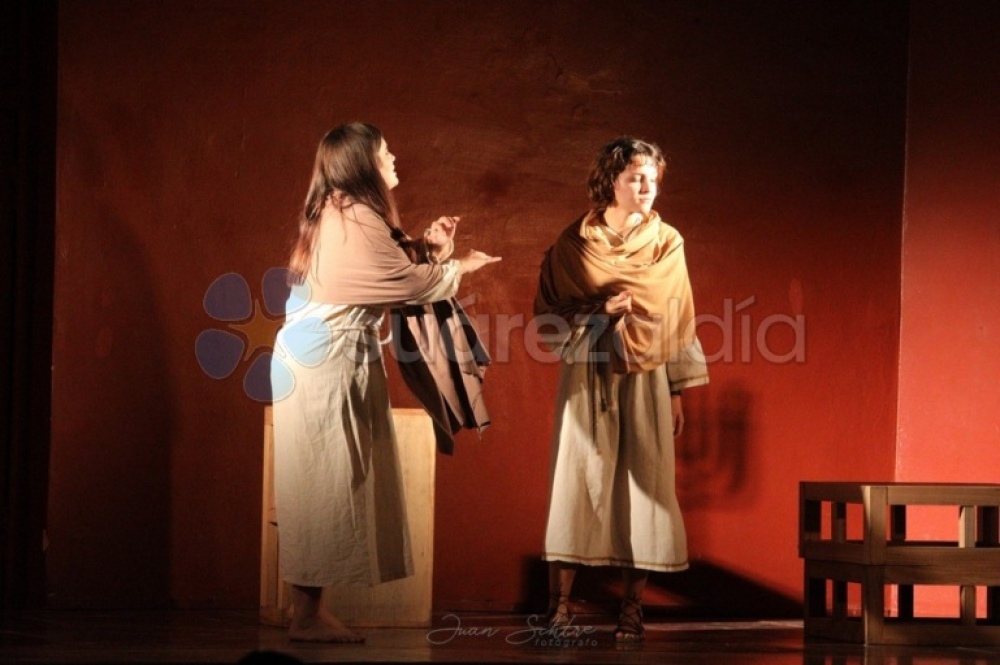 El Grupo de Teatro La Anunciación de La Plata presentó en nuestra ciudad “Descenso a los Infiernos”
