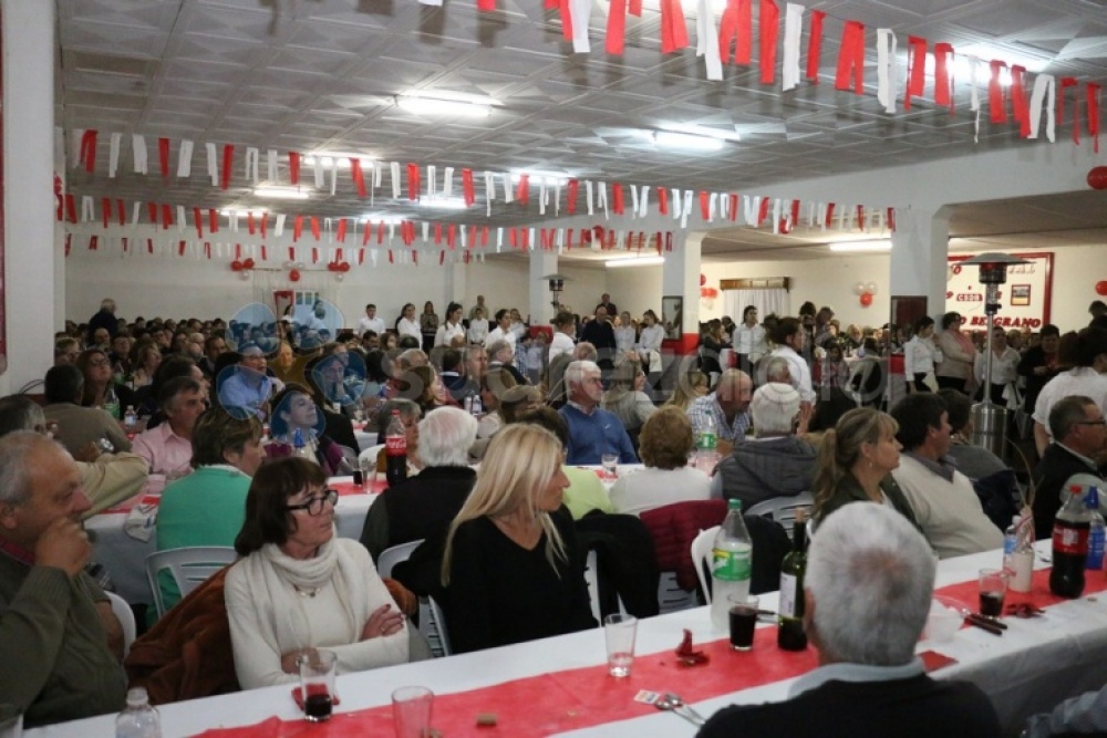 Belgrano de Pasman comenzó a vivir su centenario en la vuelta de su tradicional cena del 24 de mayo

