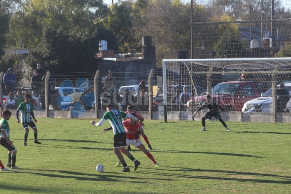 Independiente no pudo en Huanguelén, cayó por cinco a tres frente a Atlético
