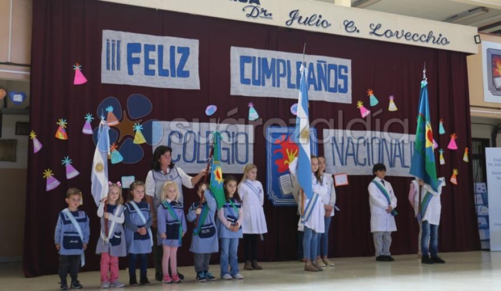 El querido colegio Nacional celebró 74 años junto a la educación
