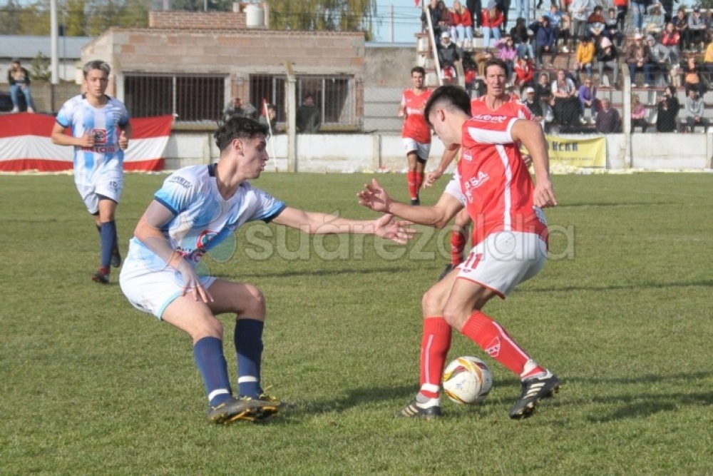 Independiente goleó a Tiro de Puan y se ilusiona con la final del Apertura
