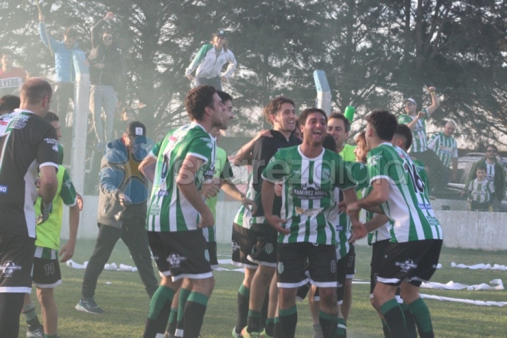 Racing y Atlético Huanguelén son los finalistas del Torneo Apertura
