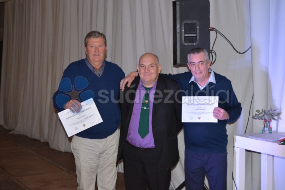 Deportivo Sarmiento reconoció a deportistas de diferentes disciplinas y al ”Chino” Bauer
