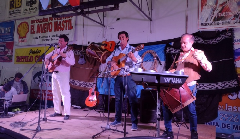 Con gran éxito, los Hermanos Gómez celebraron el 6 de Agosto con su tradicional festival folklórico
