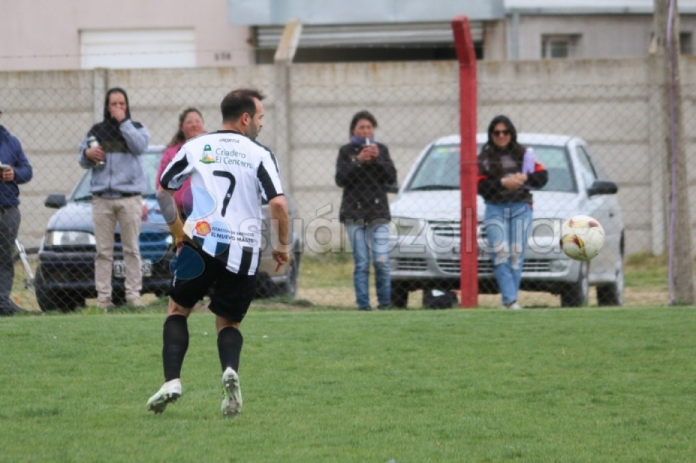 Blanco y Negro ganó en Villa Belgrano y entró en la Liguilla.
