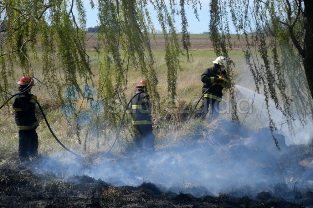 Se quemó un utilitario en la ruta mientras era probada tras una reparación
