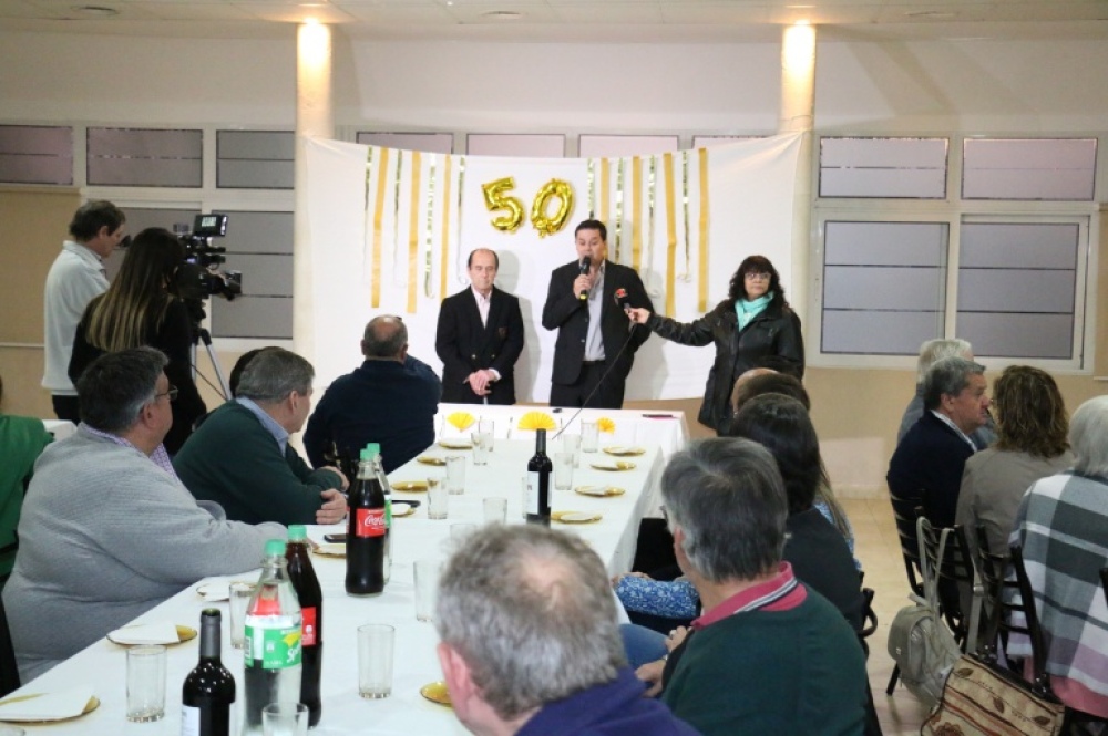 El Centro de Jubilados de Coronel Suárez celebró 50 años de vida

