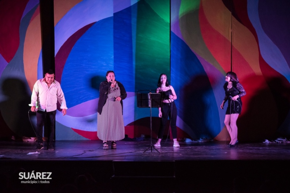 El talento de los artistas de Huanguelén coronó una Noche de Gala con mucho ritmo y emociones
