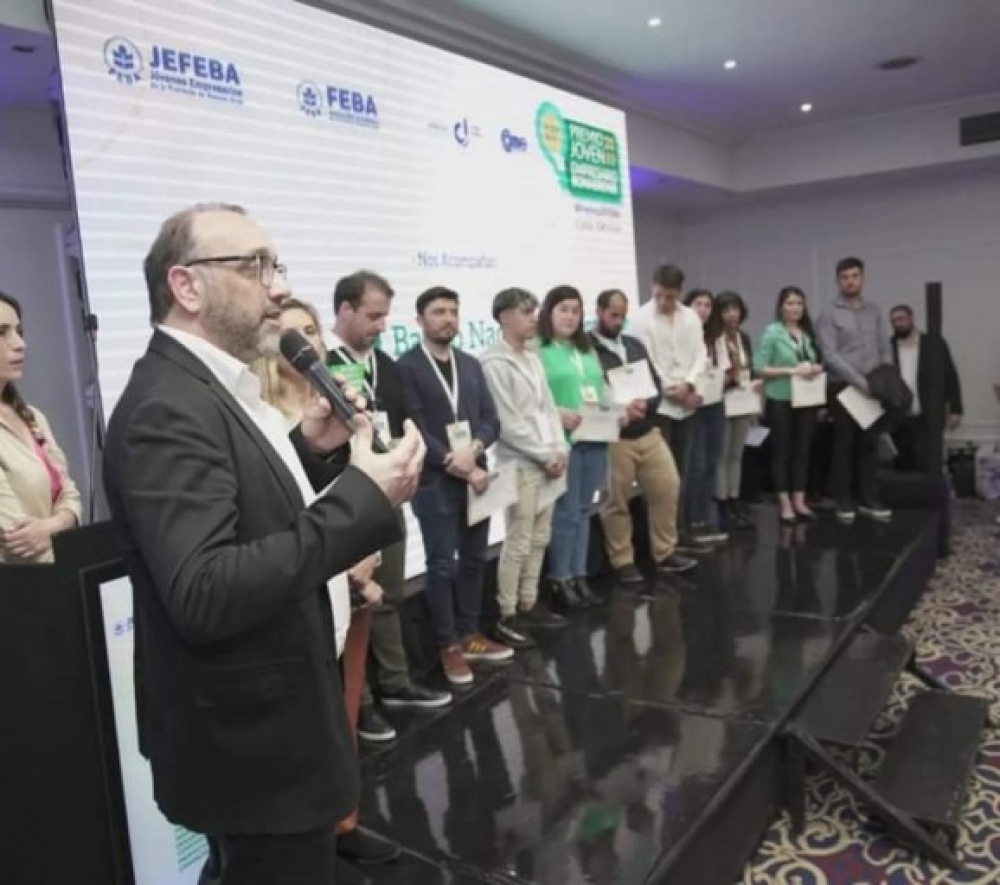 Matías Sterz obtuvo el premio provincial Joven Empresario en su categoría convivencia generacional
