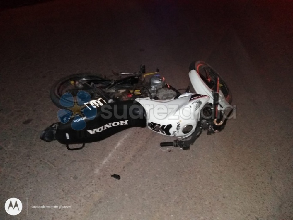 Colisionaron dos motos en el acceso a Santa Trinidad
