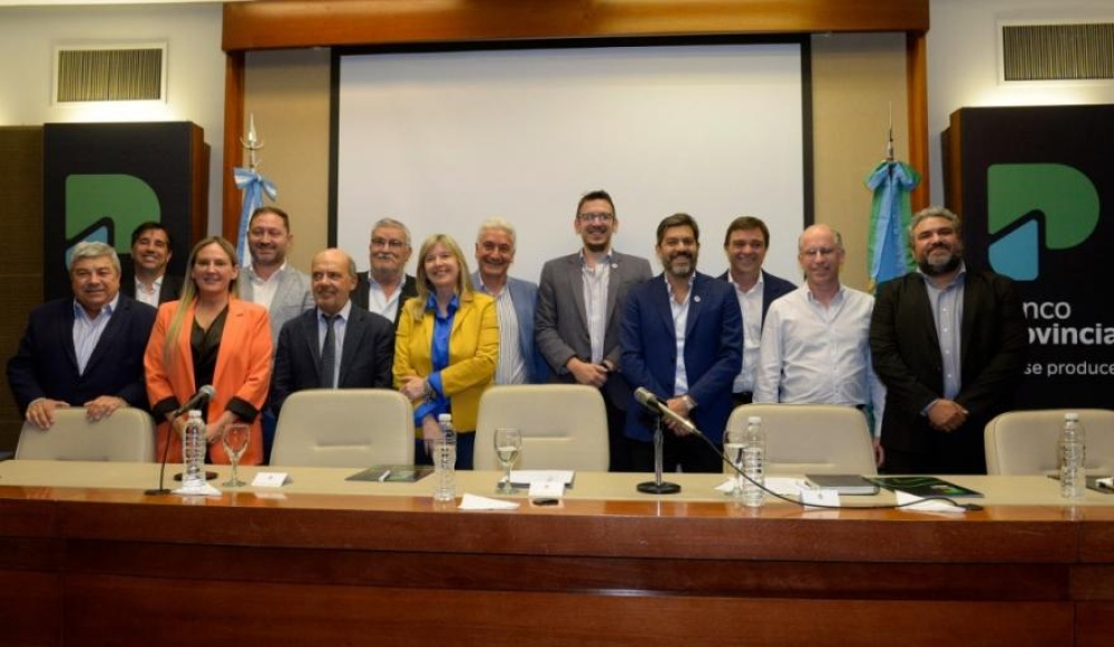 El Gobierno provincial firmó nuevos acuerdos de leasing para municipios bonaerenses
