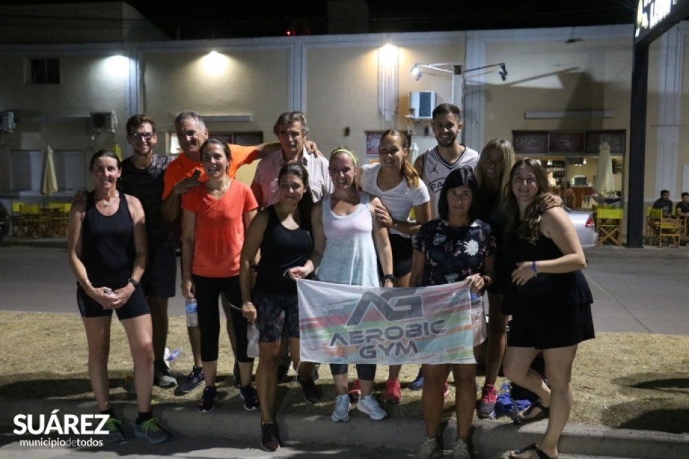 Unos 130 atletas fueron parte de la 2° edición de la carrera pedestre nocturna #SuárezLed
