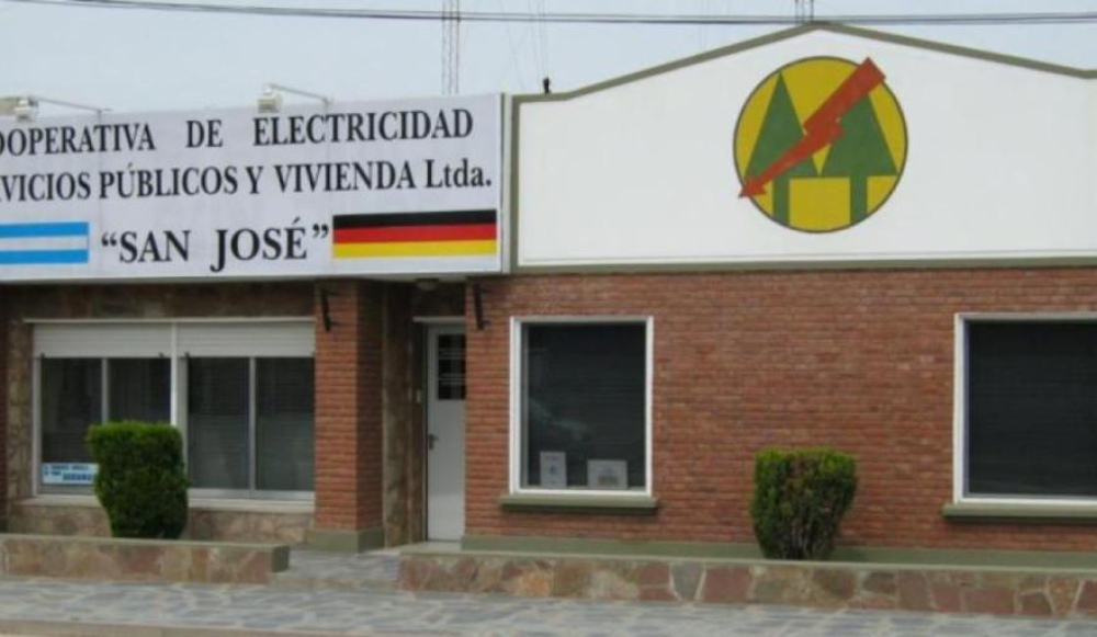 La Cooperativa Eléctrica San José abrió la inscripción para obtener becas universitarias y de transporte para alumnos de las escuelas Técnica y Agropecuaria
