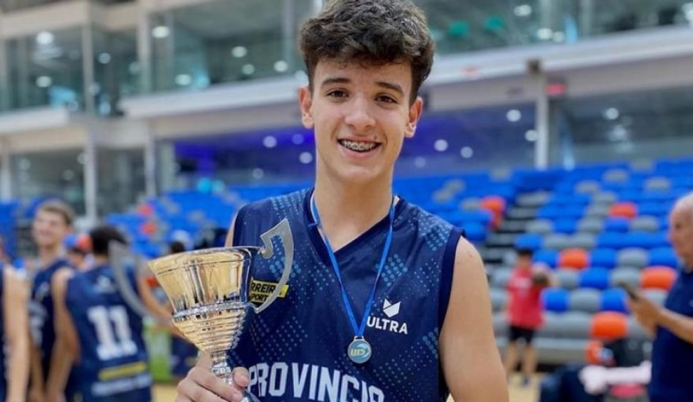 Mateo Rincón, campeón argentino de básquetbol U15
