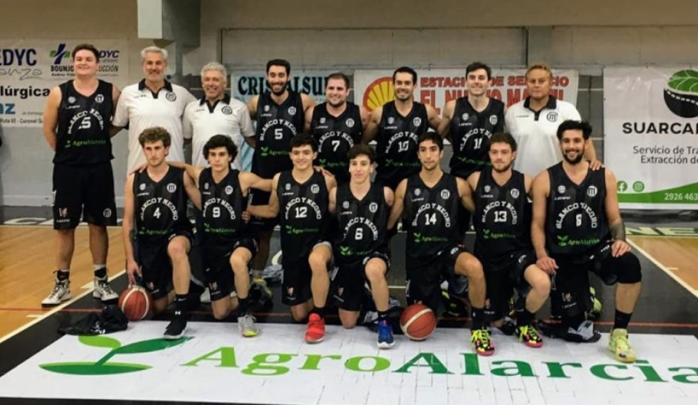 Blanco y Negro se quedó con el primer clásico de la temporada oficial de basquet
