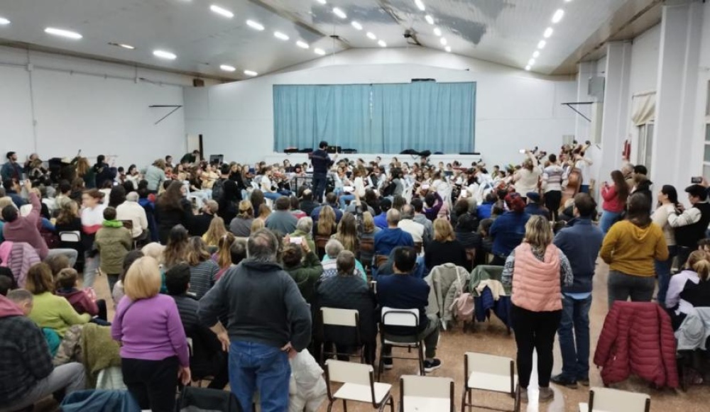 Imponente concierto de la Orquesta Escuela de Coronel Suárez
