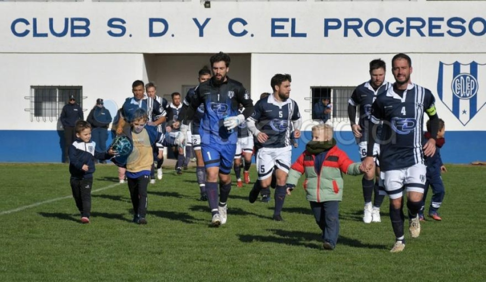 El Progreso goleó a Peñarol Pigüé y se aseguró las localias en octavos y cuartos de final
