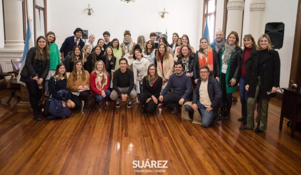 Con la participación de 13 escuelas y más de 100 estudiantes se desarrolló la etapa distrital del Parlamento Juvenil del Mercosur 2023
