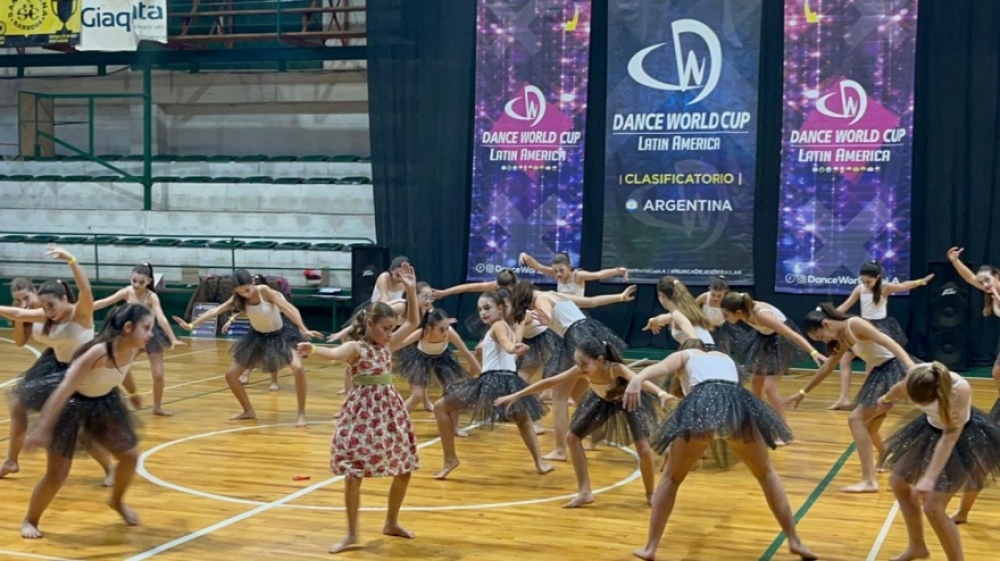 Las Varadé brillaron en el torneo “Dance World Cup 2023” en Olavarria
