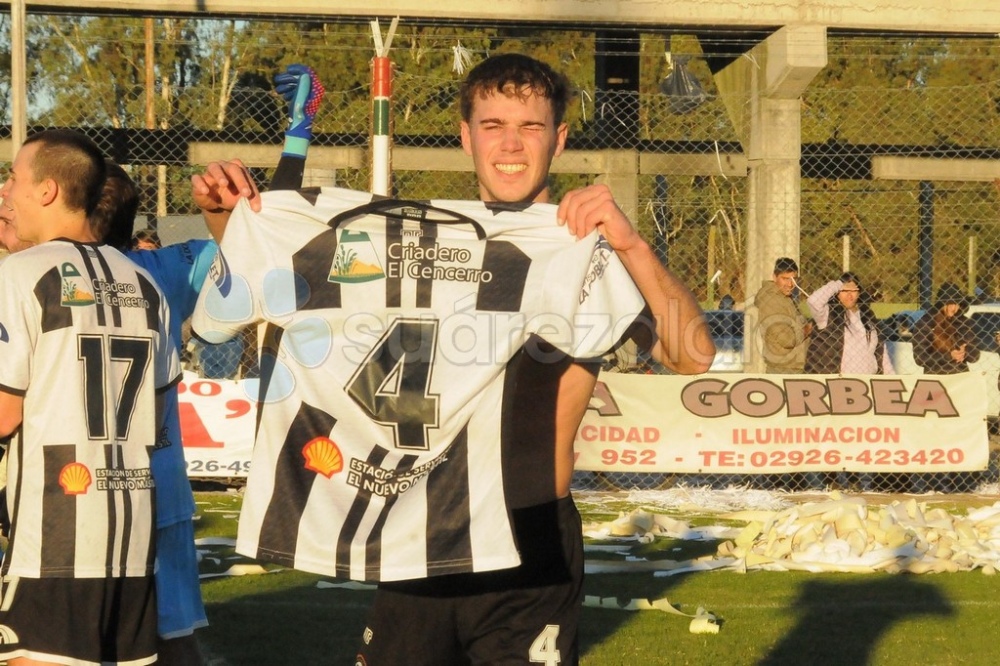 Blanco y Negro goleó a Deportivo Sarmiento