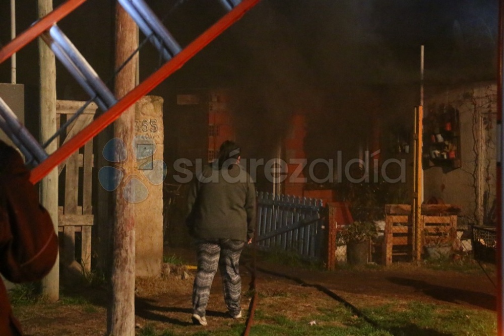 Un incendio destruyó una vivienda en República del Chile 365